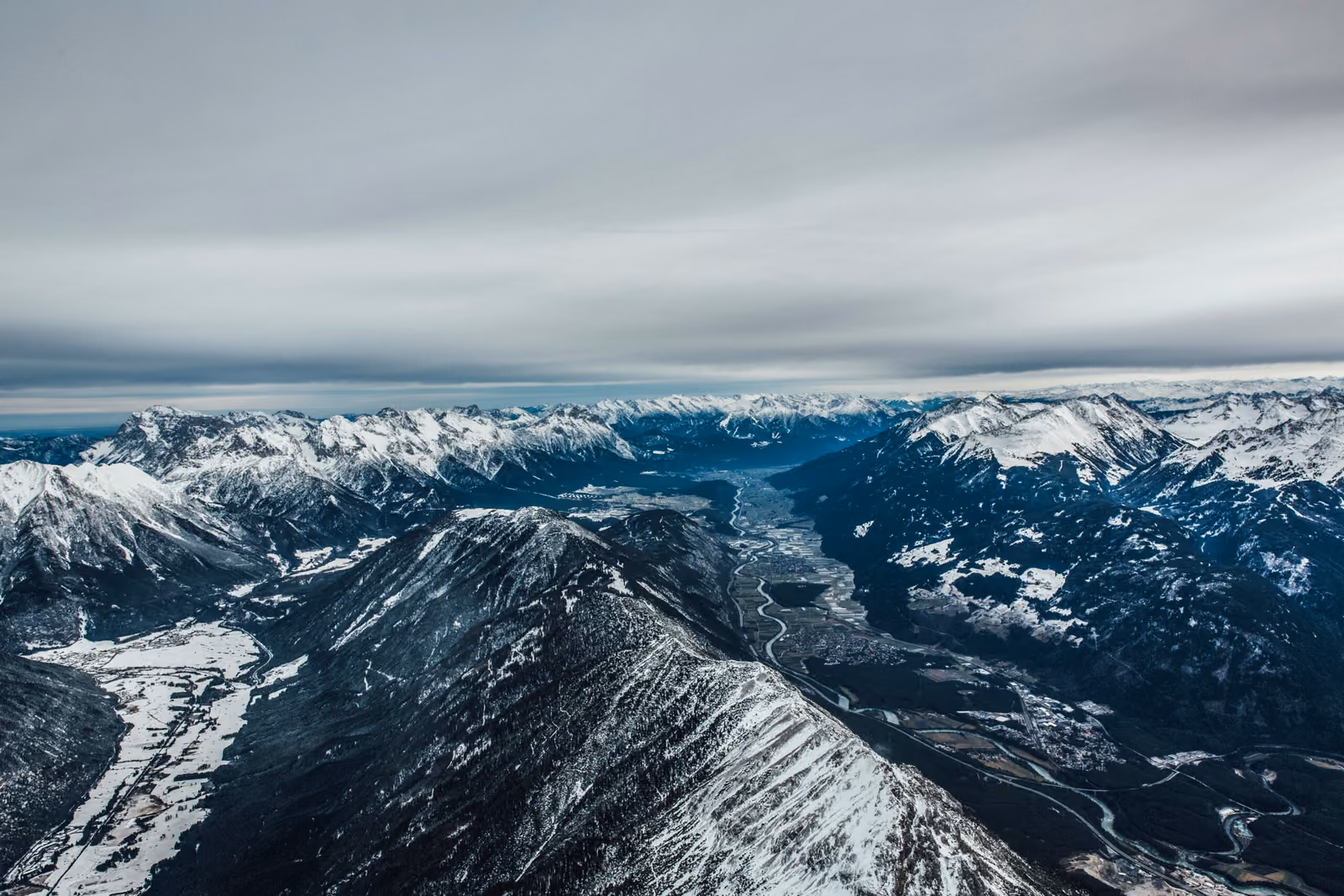 markus-spiske-OsHE_rhfWSI-unsplash
