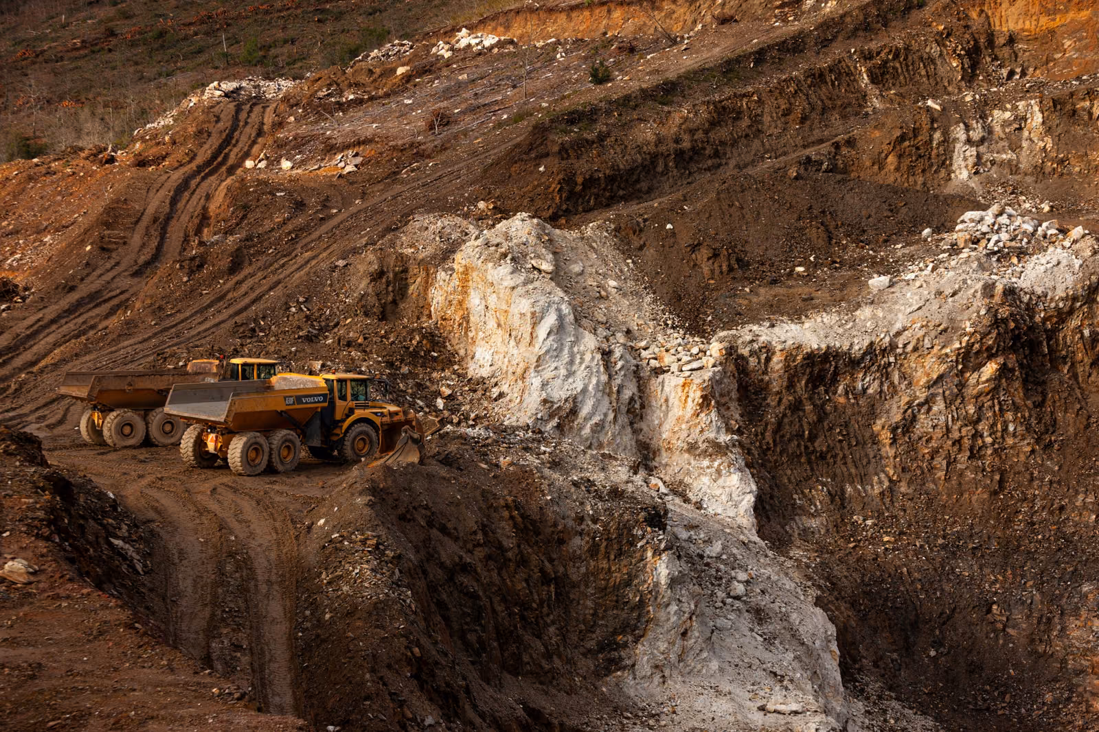 miningwatch-portugal-YG0qc-e6hgg-unsplash