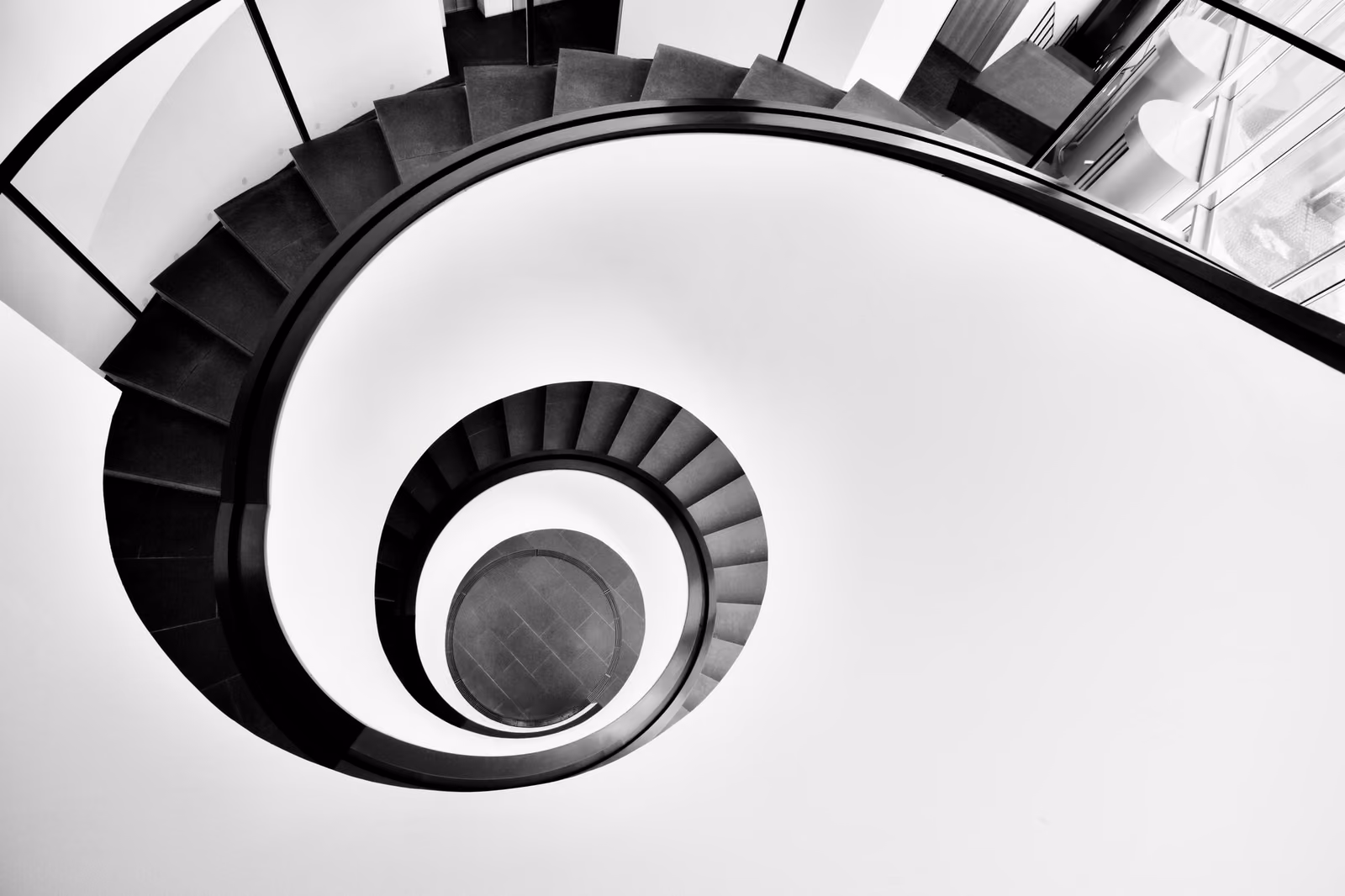 pexels-axel-vandenhirtz-332204-929280