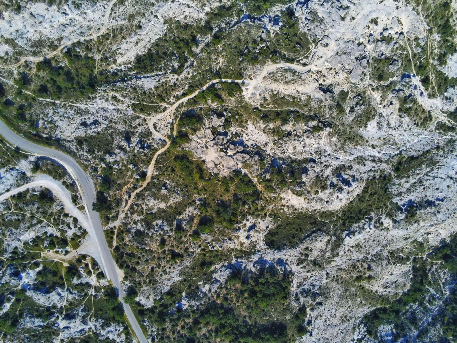 quentin-caron-5wJhSclUSvw-unsplash