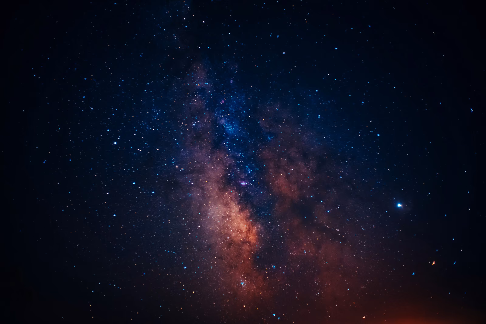 aperture-vintage-Z6EpCdMcoUU-unsplash(1)