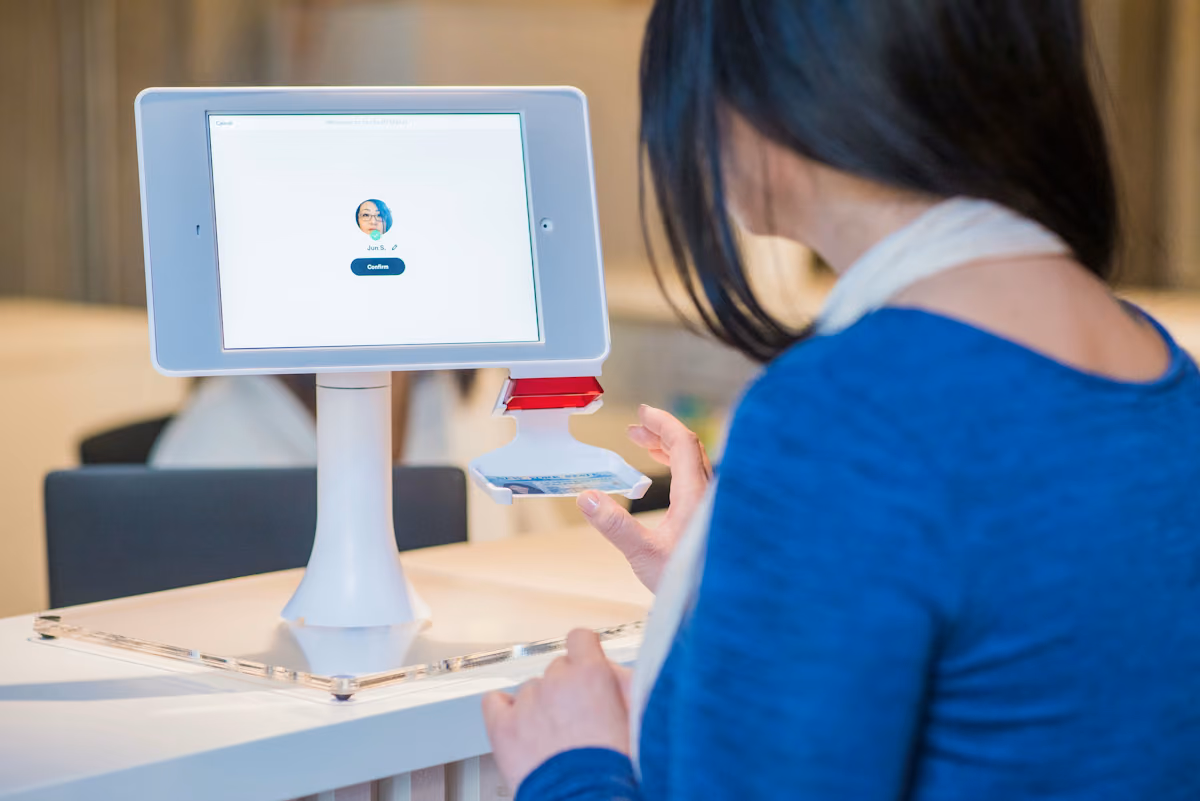 proxyclick-visitor-management-system--5XPUpAdcdw-unsplash